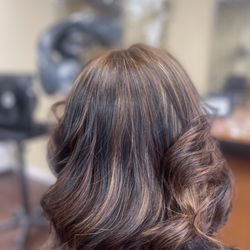 Farah's Beauty Salons - #low light