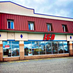 IGA - Outside