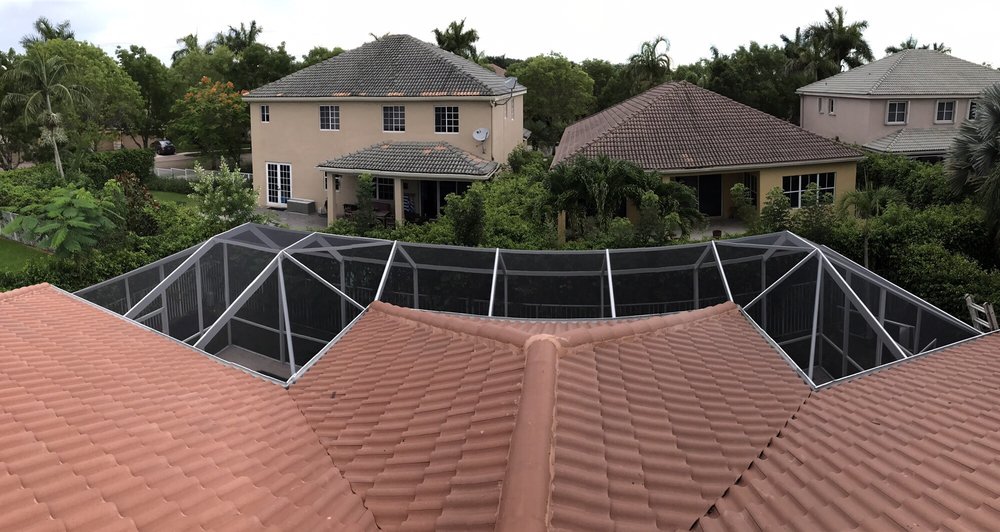 Slide of Screen in Miami