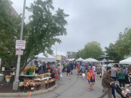 Overland Park Farmers' Market by null Overland Park Farmers' Market by null
