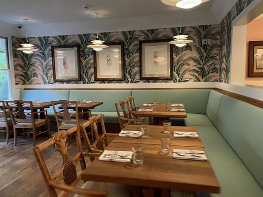 Lanai City Bar & Grill by null