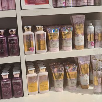 Bath & Body Works - Cosmetics & Beauty Supply Near Me - Houston, Texas