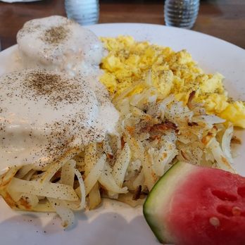 Eggspresso Glenview - Scrambled eggs were done nicely. Fluffy, nice texture. Hash browns average. Biscuits and gravy? Meh. - New American Near Me - Glenview, Illinois Eggspresso Glenview - Scrambled eggs were done nicely. Fluffy, nice texture. Hash browns average. Biscuits and gravy? Meh. - New American Near Me - Glenview, Illinois