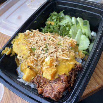 Hawking Bird - Curry Bird - Asian Fusion Near Me - Oakland, California