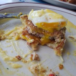 Crab Cakes Benedict