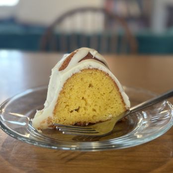 Common Grounds - Orange Bundt Cake - Coffee & Tea Near Me - Crossville, Tennessee Common Grounds - Orange Bundt Cake - Coffee & Tea Near Me - Crossville, Tennessee