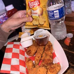 Chicken Tenders with potato chips Chicken Tenders with potato chips