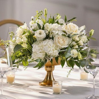Dawn Gilmore Production - Floral Centerpiece - Wedding - Party & Event Planning Near Me Dawn Gilmore Production - Floral Centerpiece - Wedding - Party & Event Planning Near Me
