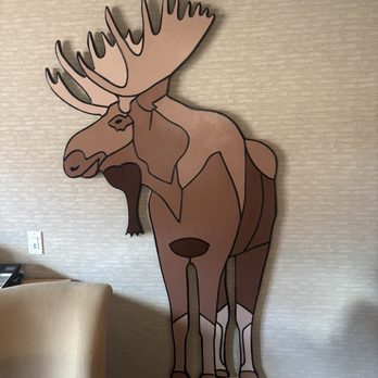 Moose Hotel & Suites - Hotels Near Me - Banff, Alberta