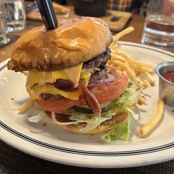 Officers Club Lowry - General's Bacon Burger - Cocktail Bars Near Me - Denver, Colorado