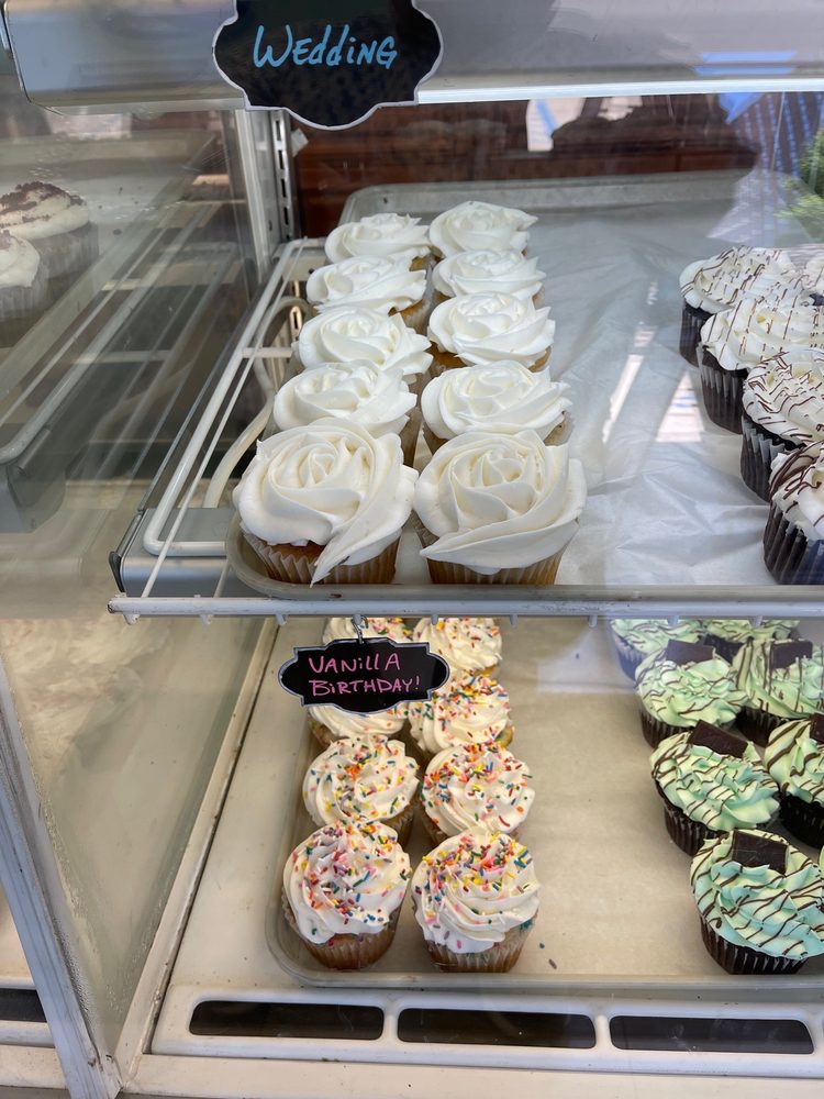 HEAVENLY DIVINE CAKES Updated September 2024 27 Photos & 18 Reviews