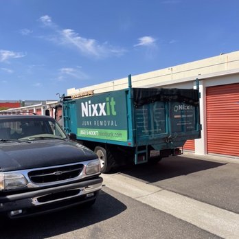 Nixxit Junk Removal - Their truck - Junk Removal & Hauling Near Me - Castro Valley, California Nixxit Junk Removal - Their truck - Junk Removal & Hauling Near Me - Castro Valley, California