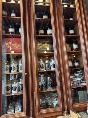 Officine Universelle Buly 1803 by null