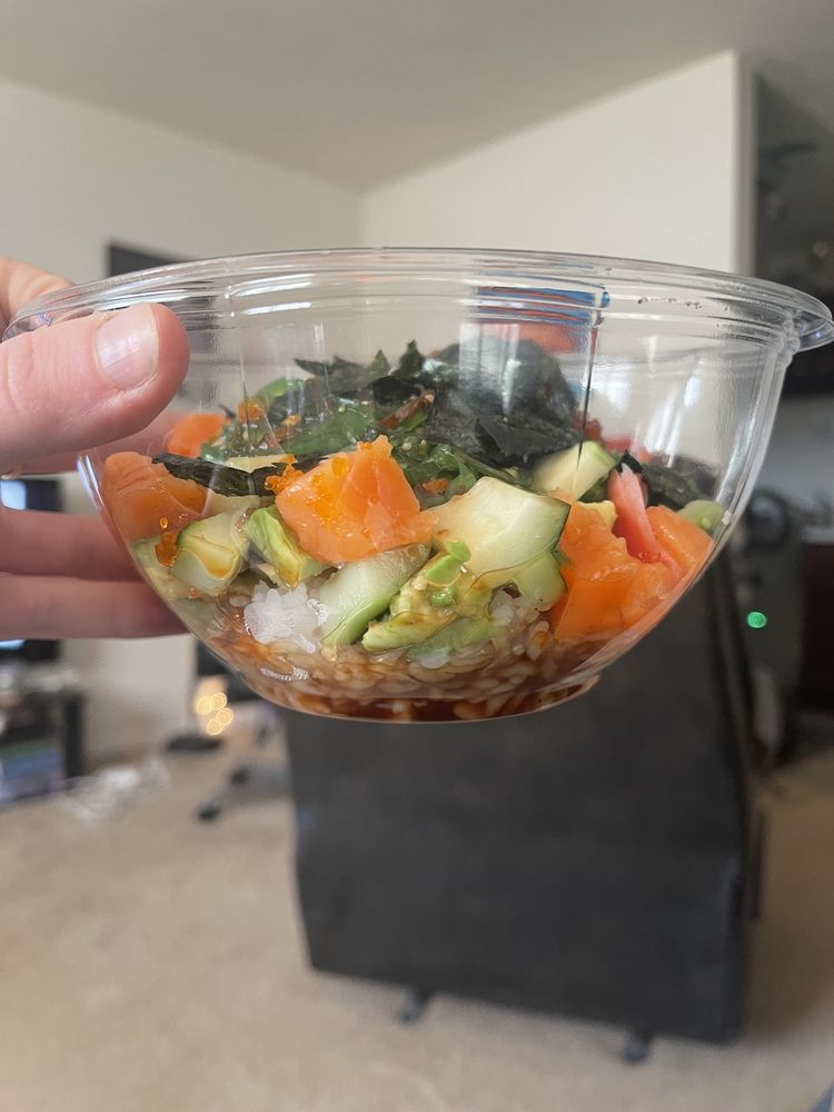 DOMOISHI Ramen-Poke-Wings-Tea