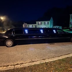 First Class Limo Service - The limo we rode in