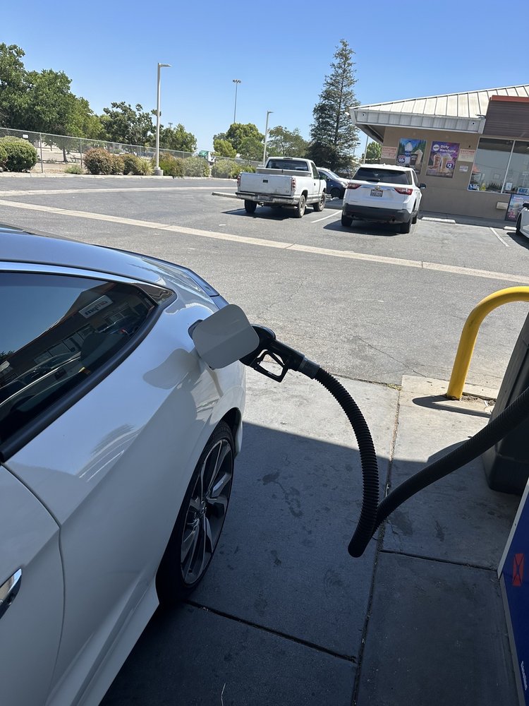 AMPM 15 Photos 2702 Vineyard Pl, Fowler, California Convenience