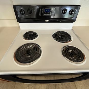 Wavee Cleaning Services - Stove top - Home Cleaning Near Me Wavee Cleaning Services - Stove top - Home Cleaning Near Me