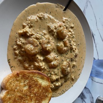 Smith’s Soulfood Bistro - Shrimp and Grits Dinner - Soul Food Near Me - Gastonia, North Carolina