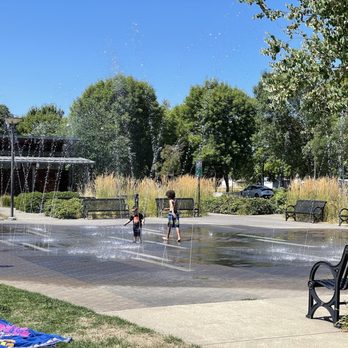 Discovery Meadows Community Park - water feature - Parks Near Me - McMinnville, Oregon Discovery Meadows Community Park - water feature - Parks Near Me - McMinnville, Oregon