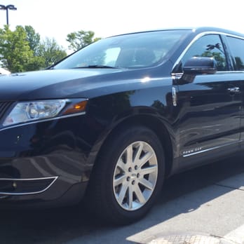 Avis Car Rental - Another great rental - Lincoln MKT - Car Rental Near Me - Dulles, Virginia