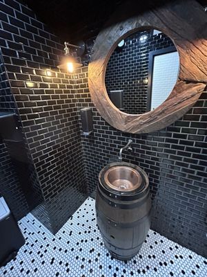 Pub John Michaels by null