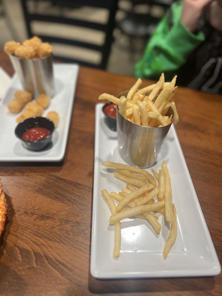 FAMILY ENTERTAINMENT CENTER AT ARENA SPORTS ISSAQUAH Updated