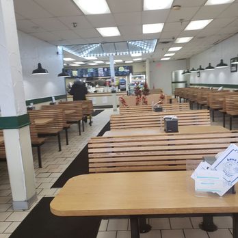 Lou's Deli - Seating area - Delis Near Me - Southfield, Michigan Lou's Deli - Seating area - Delis Near Me - Southfield, Michigan