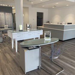 Gary A Lee, OD - This is what you see when you walk in the office, nice and remodeled