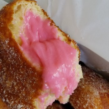 Leonard's Bakery - guava cream~ - Bakeries Near Me - Honolulu, Hawaii Leonard's Bakery - guava cream~ - Bakeries Near Me - Honolulu, Hawaii