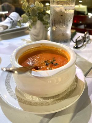 Luxe Restaurant & Martini Bar by null