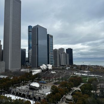 Cindy's Rooftop - View from the balcony - New American Near Me - Chicago, Illinois Cindy's Rooftop - View from the balcony - New American Near Me - Chicago, Illinois