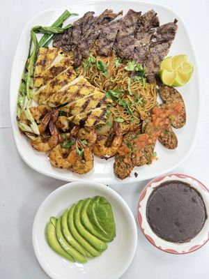 Xecul Restaurante Guatemalteco by null