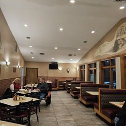 Monticello Red Wheel Restaurant - Interior #ReviewsByRL