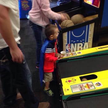 Chuck E. Cheese - Pizza Near Me - Cedar Falls, Iowa