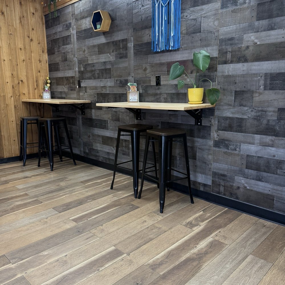 Fiddle's Lunch Box - Great seating - Salad Near Me - Yakima, Washington