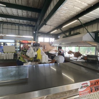 Lechonera Los Pinos - Inside - Barbeque Near Me - Cayey, Puerto Rico