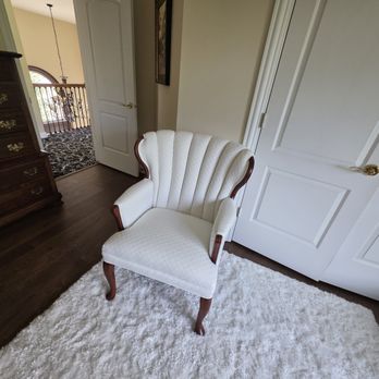 Suarez Upholstery - Furniture Reupholstery Near Me - Wheeling, Illinois Suarez Upholstery - Furniture Reupholstery Near Me - Wheeling, Illinois