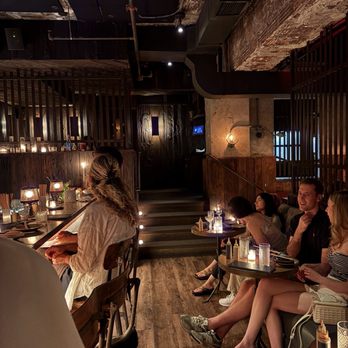 Double Knot - Sushi Bars Near Me - Philadelphia, Pennsylvania Double Knot - Sushi Bars Near Me - Philadelphia, Pennsylvania