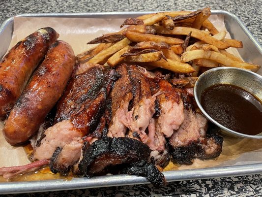Lucille's Smokehouse Bar-B-Que by null