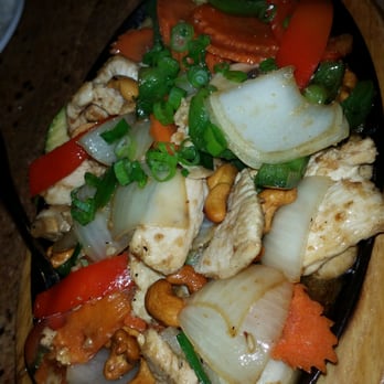 Thai Garden - Cashew chicken with mushrooms, onions, bellpeppers, carrots (tasty) - Thai Near Me - Foothill Ranch, California Thai Garden - Cashew chicken with mushrooms, onions, bellpeppers, carrots (tasty) - Thai Near Me - Foothill Ranch, California