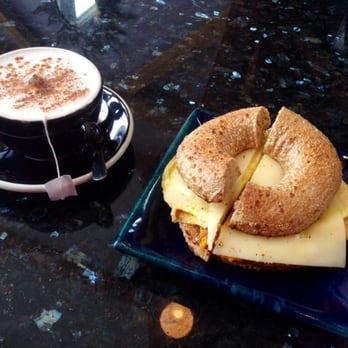 Liquid Art Restaurant - Chai tea latte and L.A. Eggwich with cheddar cheese and sweet potato. - Coffee & Tea Near Me - Killington, Vermont