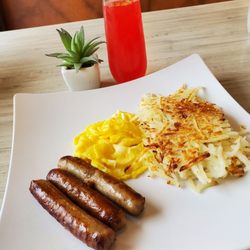Charlie's Restaurant - Forest Park