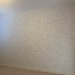GR3 Renovations - Wallpaper accent wall