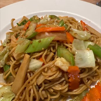 Asian Cuisine - Vegetable Lo Mein - Laotian Near Me - Worland, Wyoming