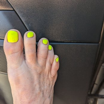 Magic Nails Spa - R foot... I'm ecstatic over the quality of the filing!!! NOT - Nail Salons Near Me - Galveston, Texas