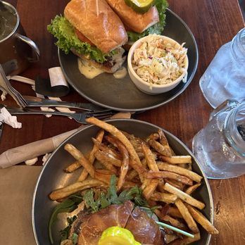 Broderick - Burgers Near Me - Walnut Creek, California