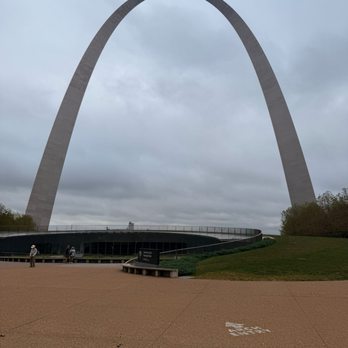Gateway Arch - Landmarks & Historical Buildings Near Me - St. Louis, Missouri