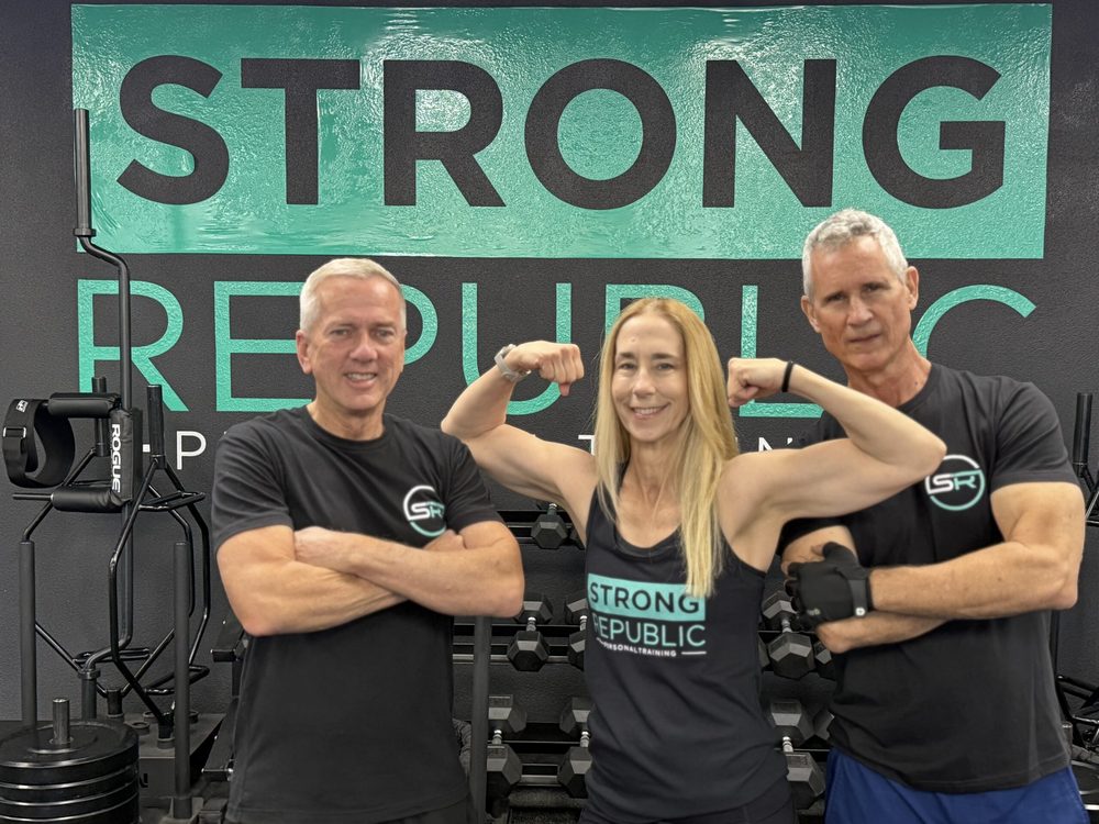 Strong Republic Personal Training Logo