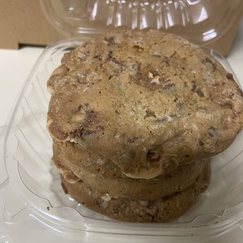 Moody's kitchen - Heath cookies - Bakeries Near Me - Williamsburg, Virginia