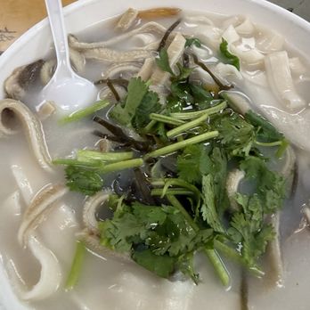 Henan Feng Wei 河南風味 - Lamb haslet noodle soup - Chinese Near Me - Flushing, New York Henan Feng Wei 河南風味 - Lamb haslet noodle soup - Chinese Near Me - Flushing, New York